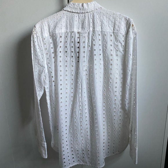 SOLD! 🤍J. CREW Eyelet Blouse w/tank! - Picture 8 of 9